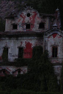 Kv7GBY.jpg.240x360_q85_crop